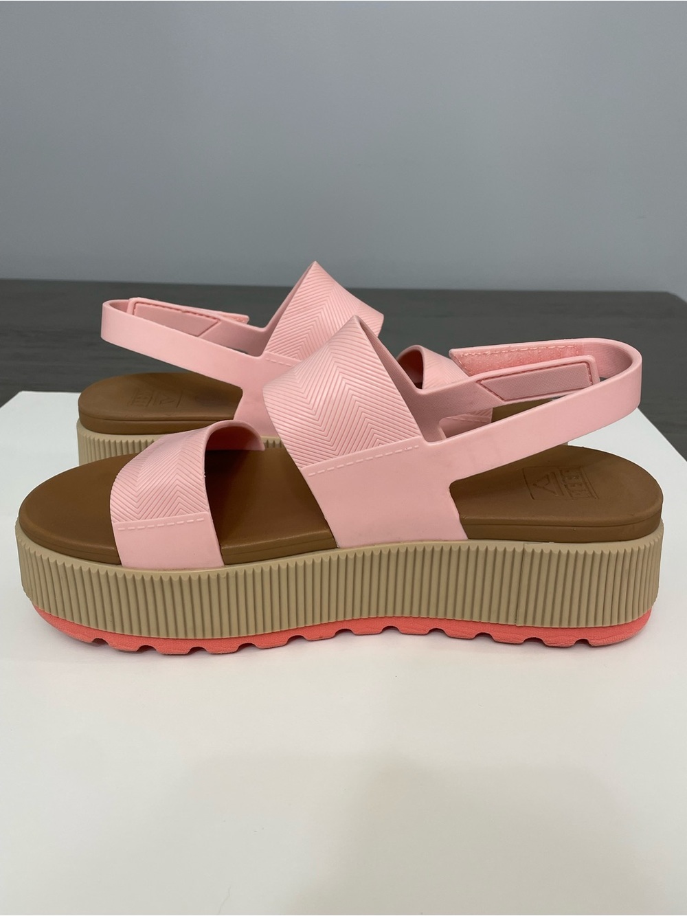 Reef Pink Platform Slingback Sandals with Tan Midsole - Picture 4 of 13
